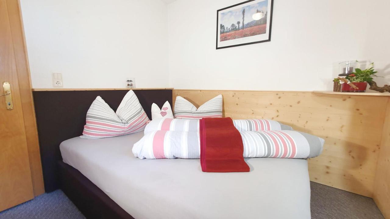 Appartements-Pension Reinstadler 프루츠 외부 사진